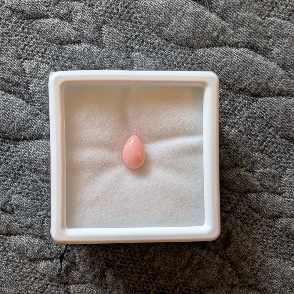 Elegant Pink Teardrop Pendant
